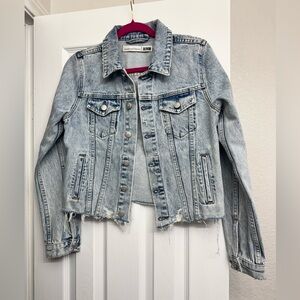 Lovers + Friends raw hem Women’s Denim Jacket NWOT NO FLAWS size XS 100% cotton